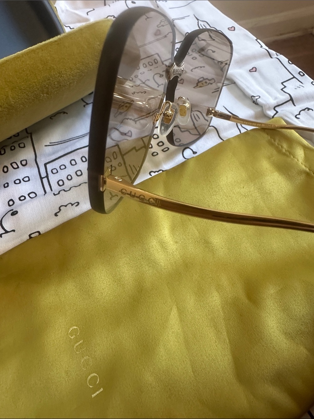 Gucci Oversized Rimless Sunglasses - Brown & Gold (GG0352S) - Picture 8 of 14